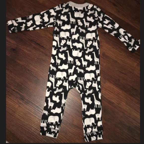 Carters Set - Picture 5 of 6